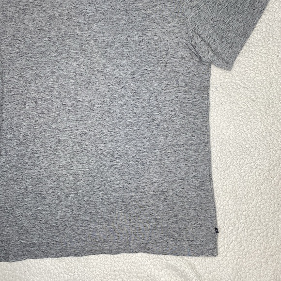 Travis Mathew Heather Grey Golf Polo: Size Medium - Picture 9 of 11